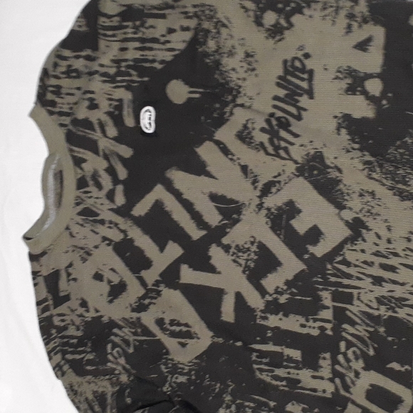 Long sleeved grafitti knit tshirt Ecko unltd L - Picture 1 of 2